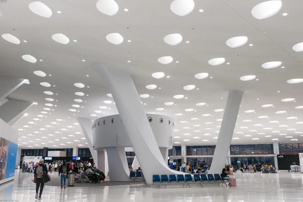 Aviation Shake-Up? Watchdog Eyes Heathrow Rivals for UK Airport Expansion