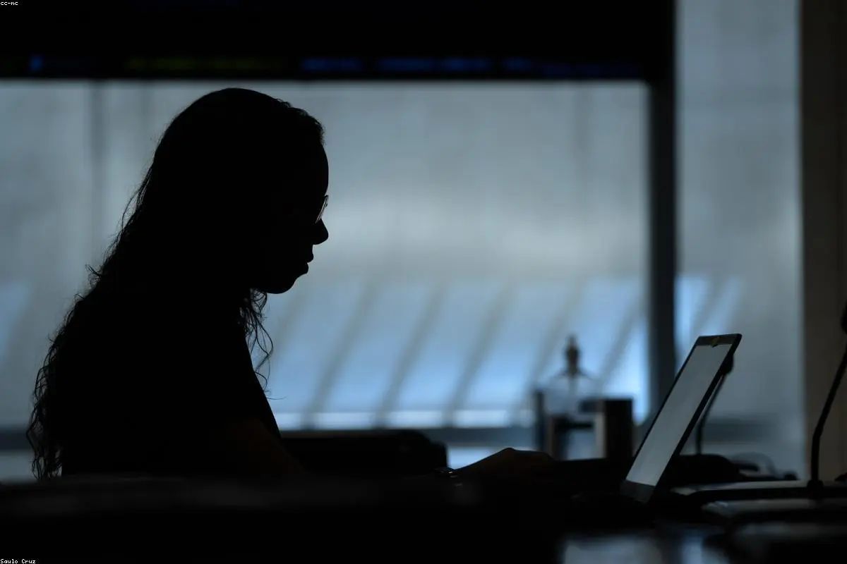 Beyond the Prompt: Why Students Fear AI is Making Them 'Intellectually Lazy'