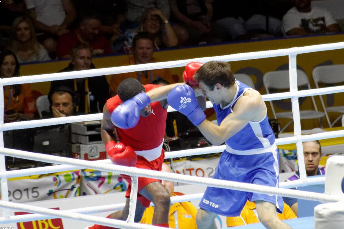 Hennessy Edges Out Bouttell in Brutal Boxing Clash