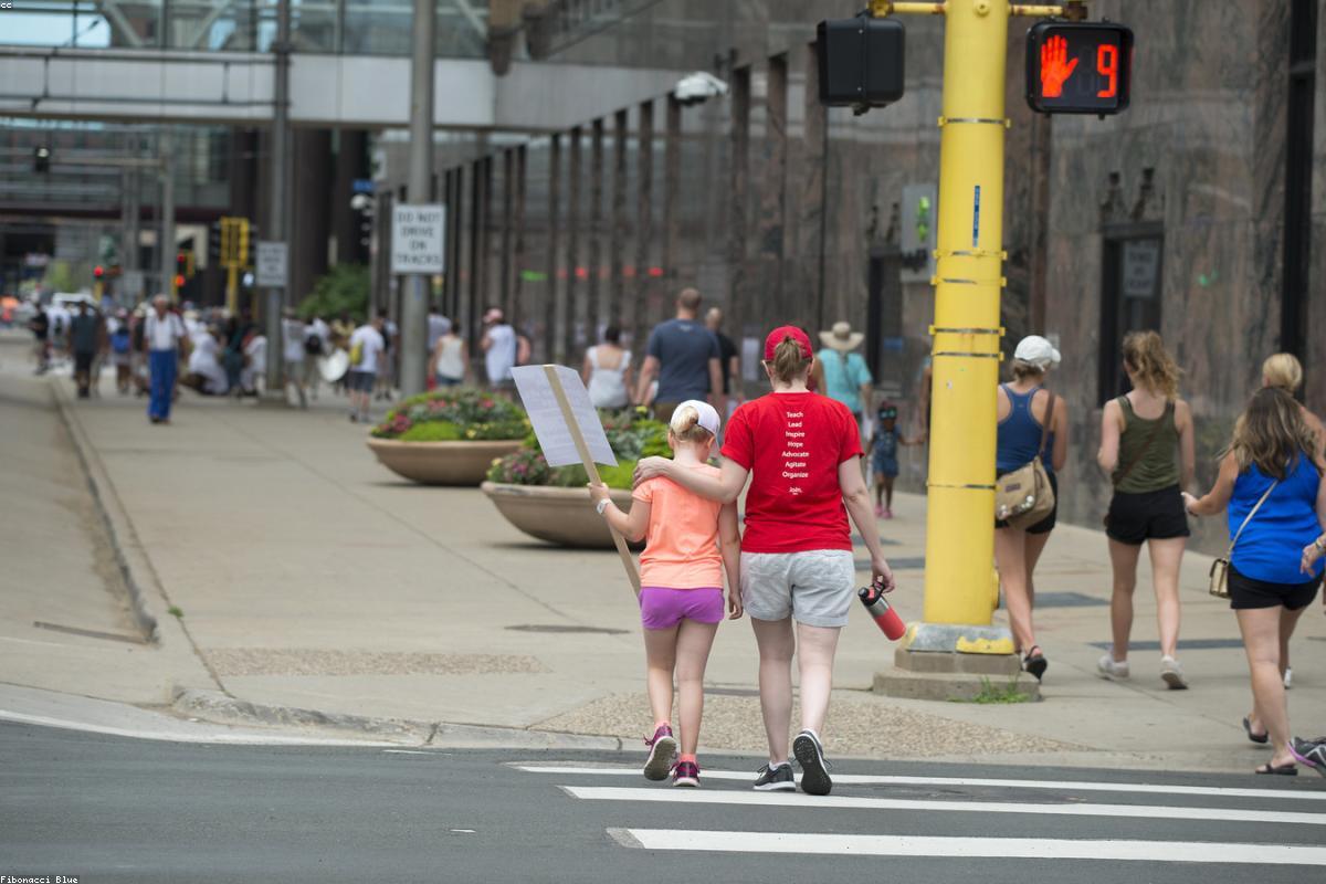 Border Tensions Ease: Agents to Return to Minneapolis Following Local Cooperation