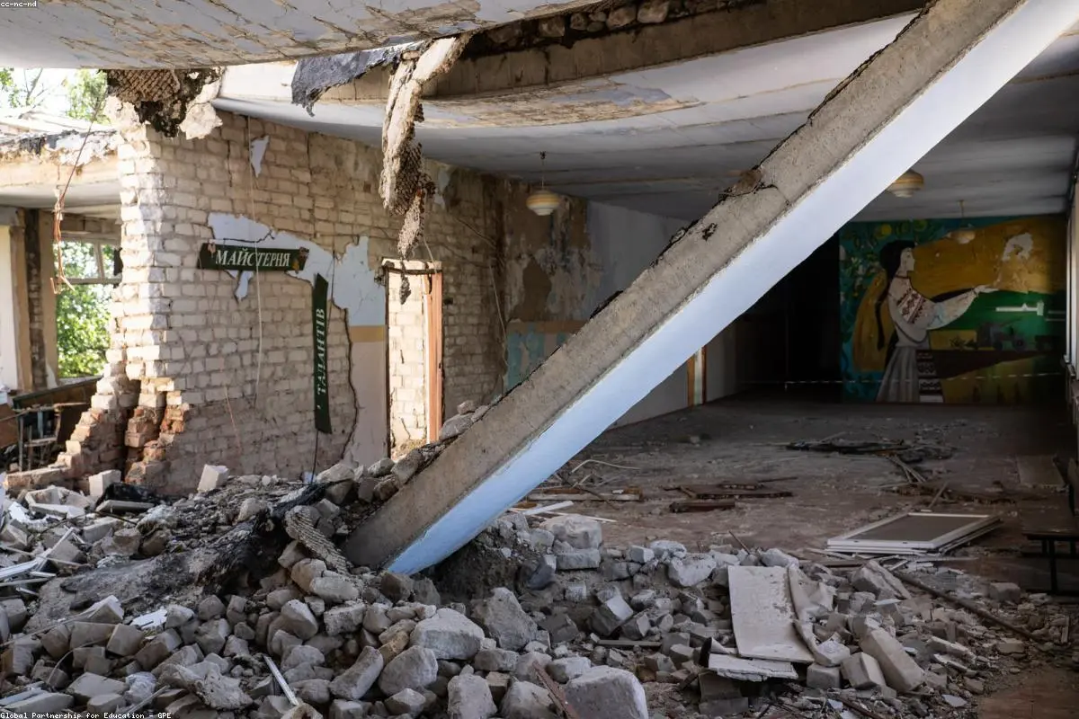 Tragedy in Kyiv: Deadly Strike on Warehouse Triggers Urgent Evacuations