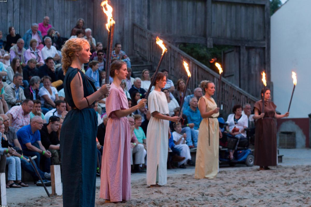 ‘Spartacus’ Showrunner Reflects on Shocking Finale & Offers ‘Buffy’ Reboot Advice